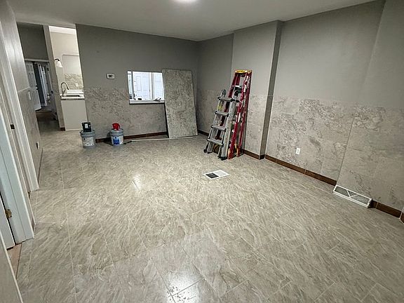 3rd image of 2100 W National Ave #1