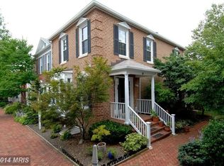 2106 N Tazewell Ct, Arlington, VA 22207