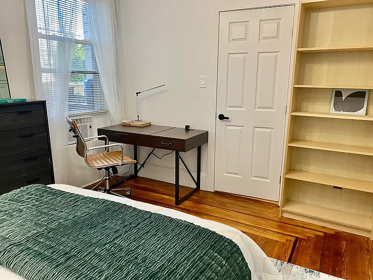 712 Leonard St #1 — Photo 21