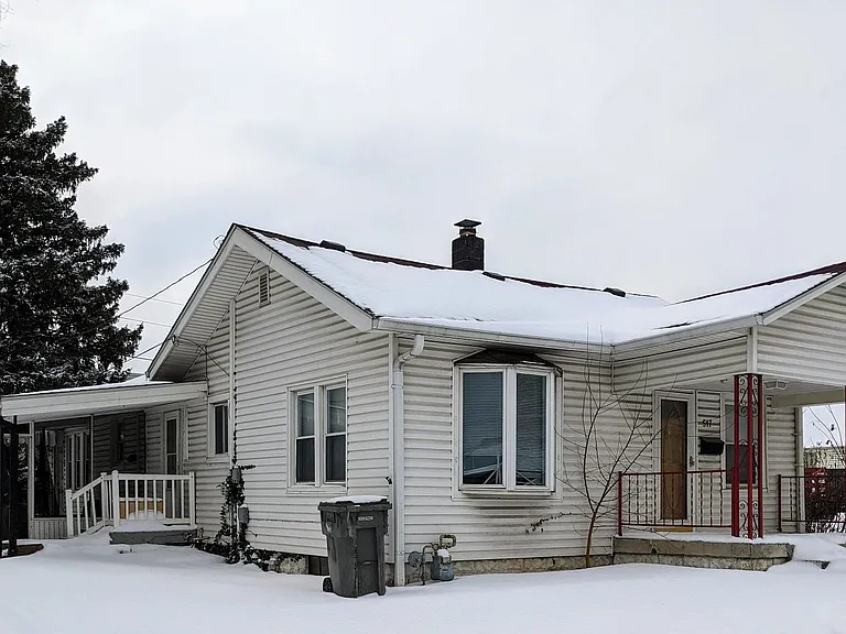517 E Troy Ave — Photo 1