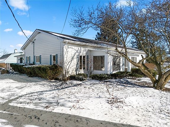 2nd image of 1864 Myers Rd