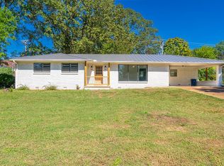 1989 Holiday Dr, Florence, AL 35630