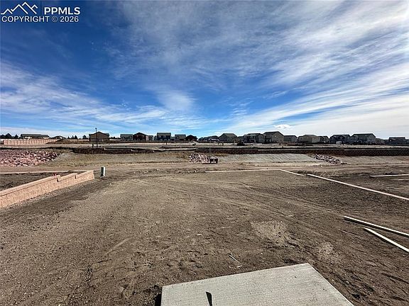 3rd image of 8275 Henzlee Pl