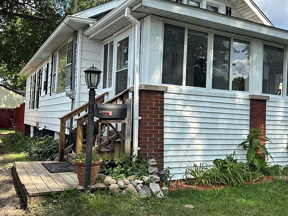 3rd image of 11614 Temperance St