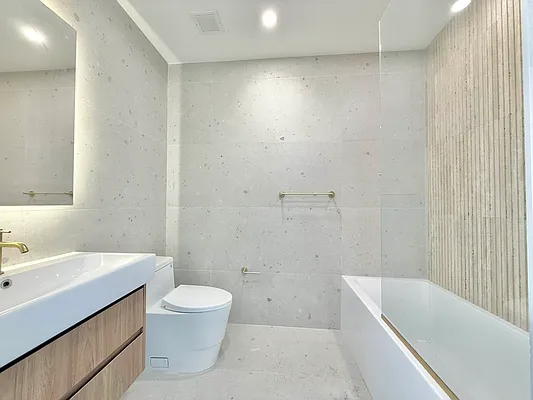 Rented by Watermark Capital Management LLC | media 25