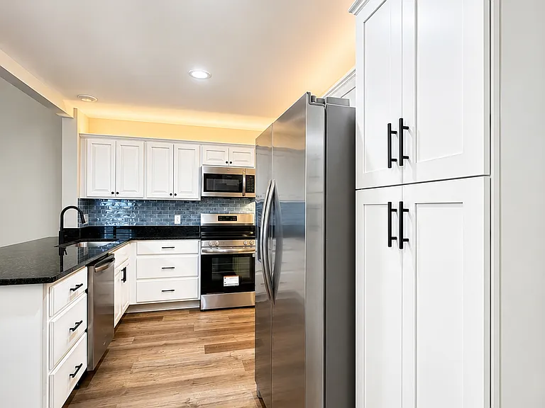 3447 Westgate Dr — Photo 8