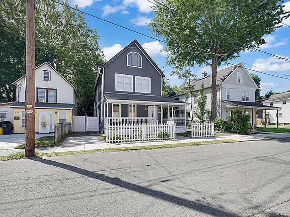 3rd image of 33 Seward Avenue