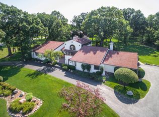 74 Horseshoe Ln, Lemont, IL 60439