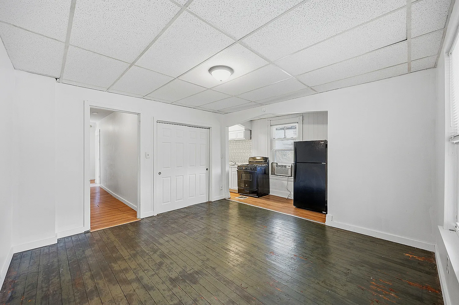 2 bed, $1,050 — Photo 3