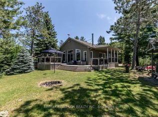 12 Swifts Ln, Tiny, ON L0L2T0