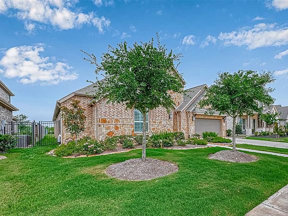 2nd image of 2613 Blue Aster Ct