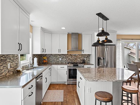 4th image of 8537 Chanhassen Hills Dr S