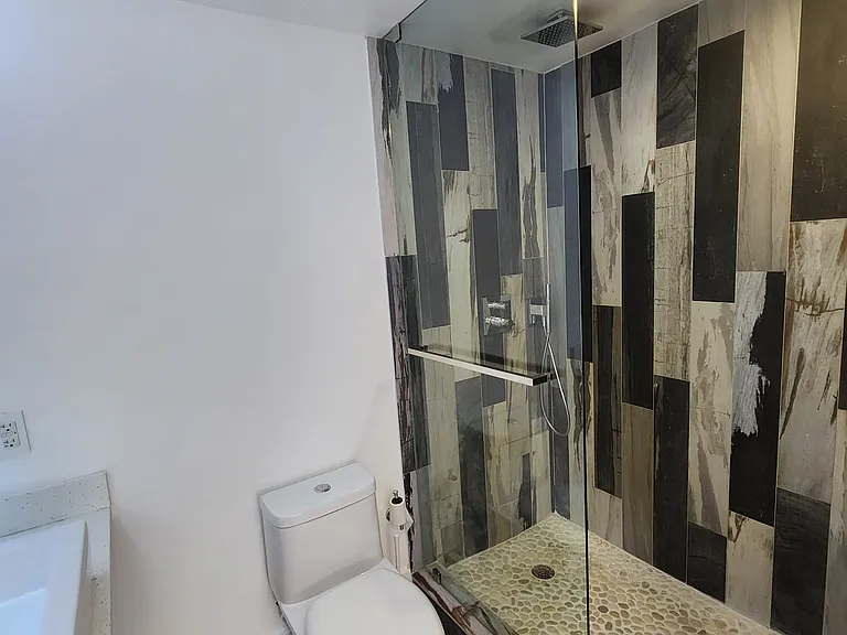 1390 Ocean Dr #402 — Photo 29