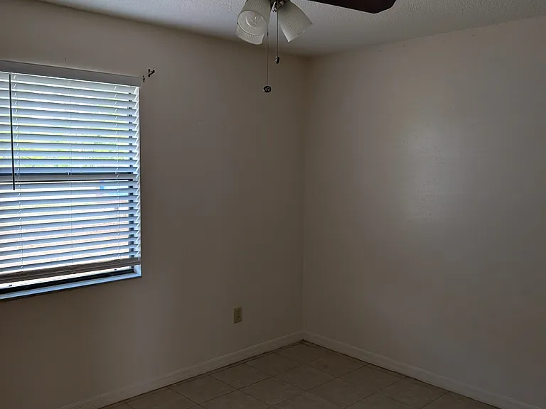 371 NW Lake City Ave #102 — Photo 9