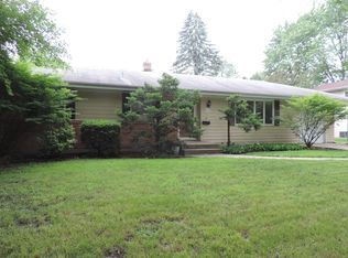 732 W Hillcrest Dr, Dekalb, IL 60115