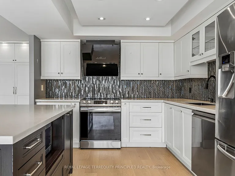 55 Harbour Sq #3413 — Photo 15