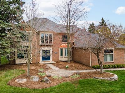 1686 Old Homestead Dr, Rochester Hills, MI, 48306