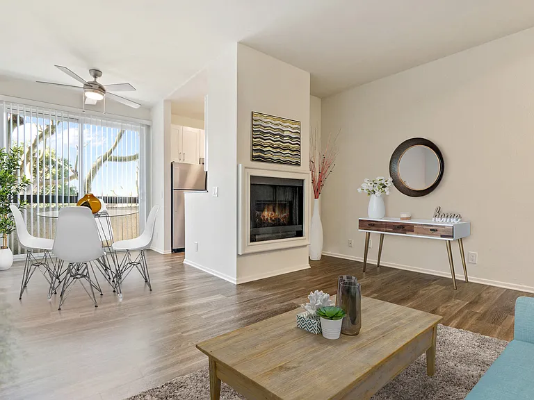 Park Overland Apartments — Photo 43