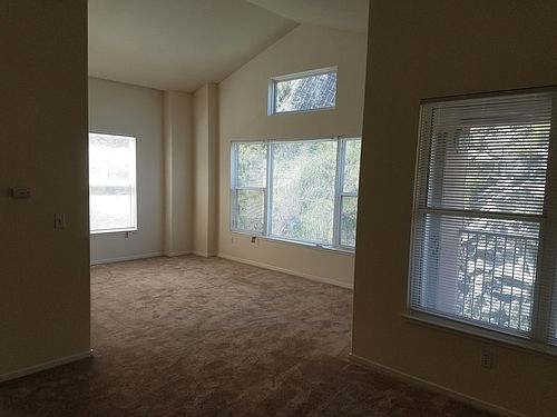 1st image of 405 Stoneridge Ln