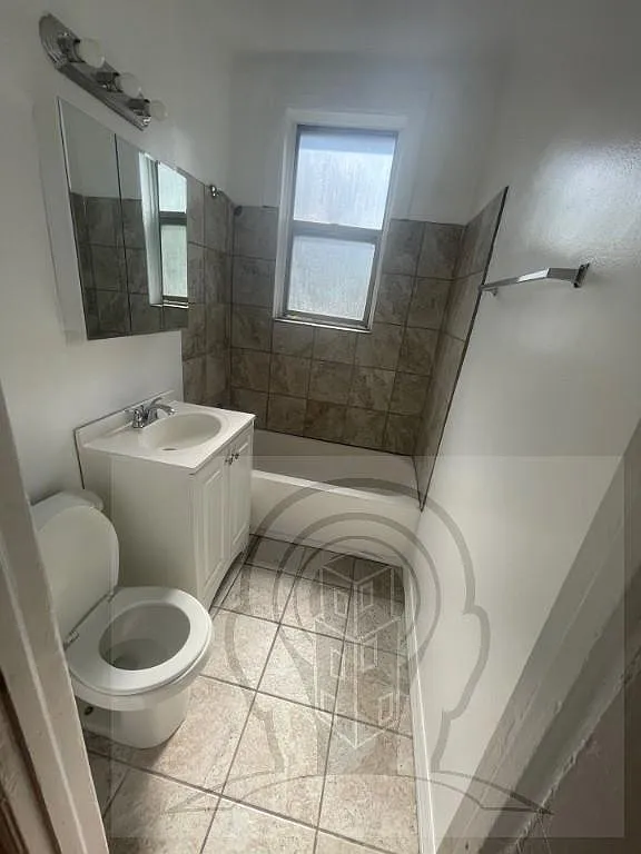 1 bed, 1.0 bath, $1,400 — Photo 2