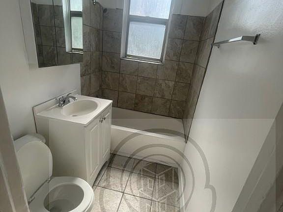 2nd image of 1371 W Estes Ave #2K