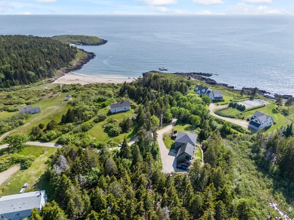 27 Seacrest Circle, Phippsburg, ME 04562