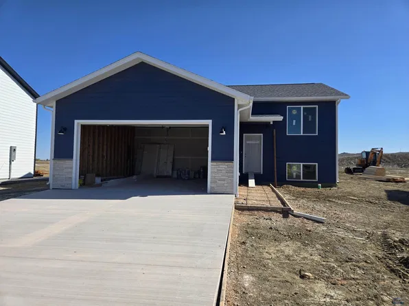 484 Alpha Ave, Box Elder, SD 57719