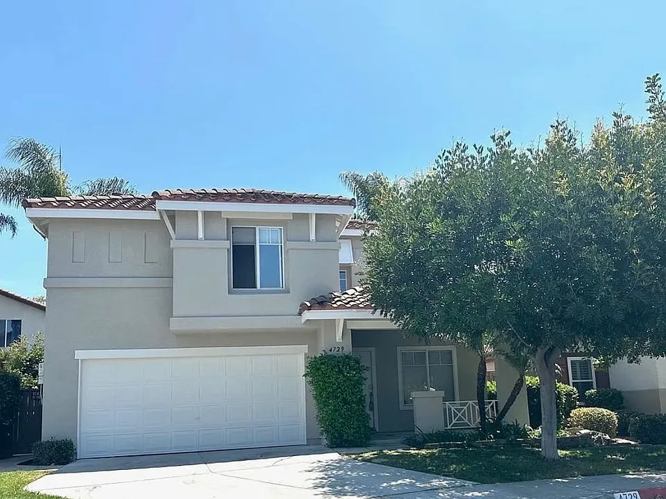 4729 Lagunita Way