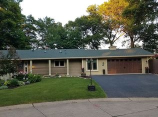 1535 E Windemere Cir NE, Fridley, MN 55421