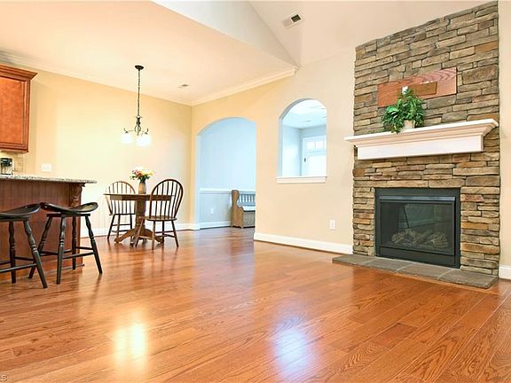 3rd image of 1905 Whisper Lake Dr #B