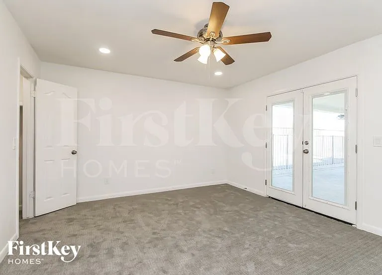 9321 E Dallas St — Photo 7