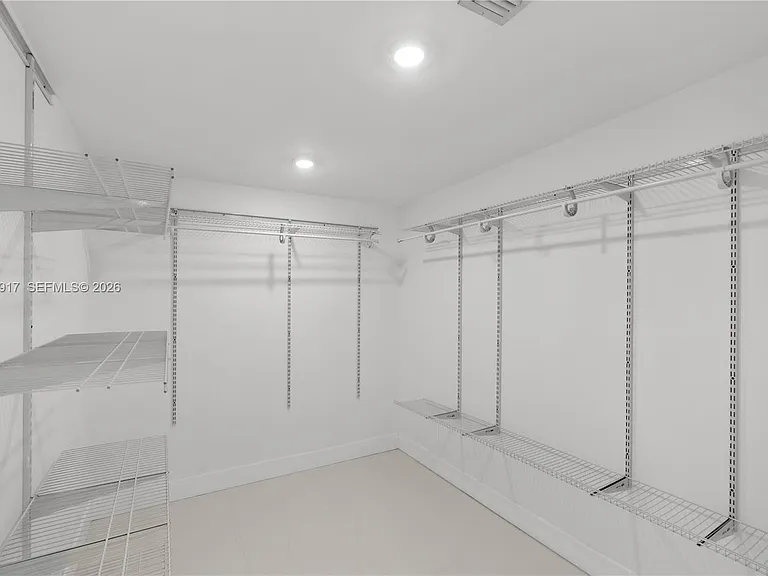 10501 SW 53rd St — Photo 54
