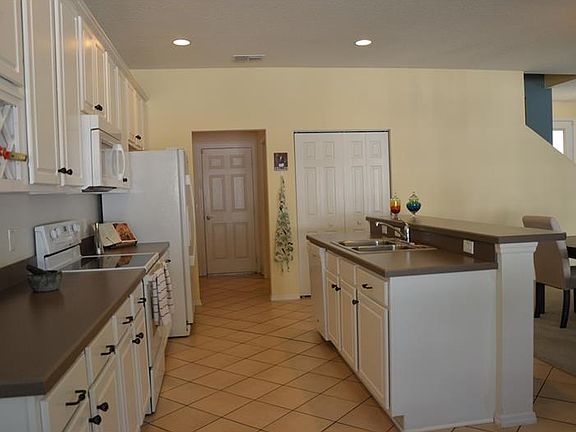 2nd image of 518 Aeolian Dr
