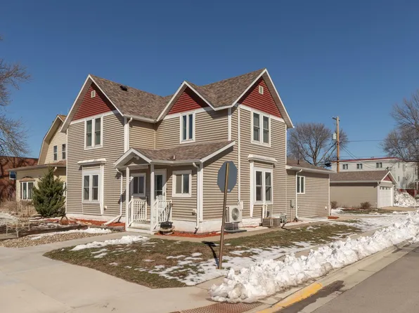 124 E Main St, Hayfield, MN 55940