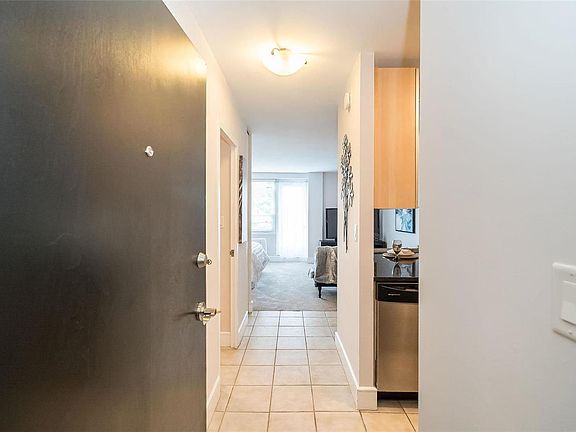3rd image of 210 N 17th St Unit 607