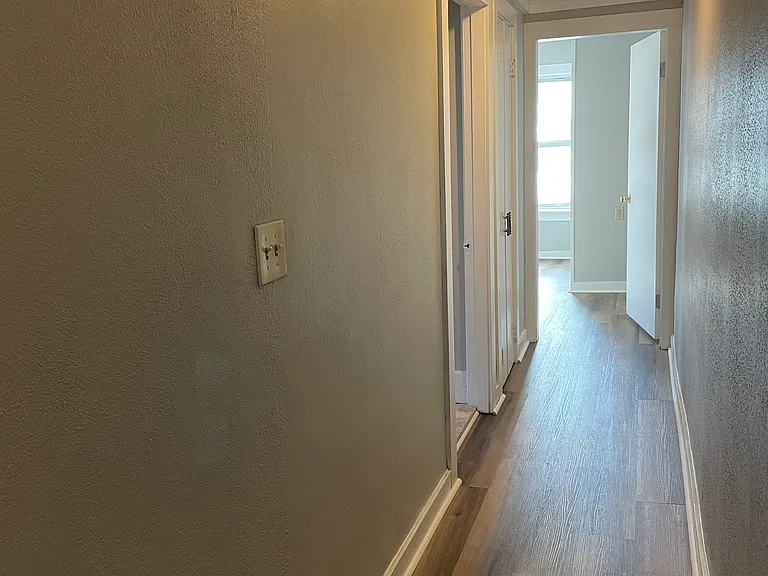 494 Reinhard Ave — Photo 17