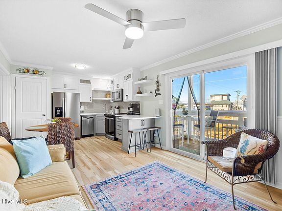 4th image of 101 Seahorse Lane Unit D2