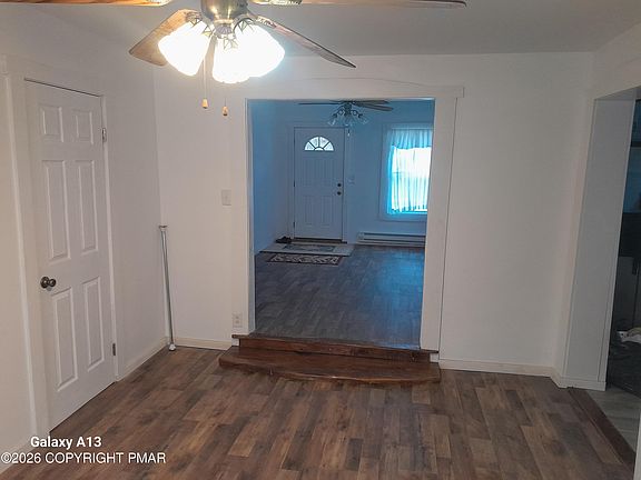 5th image of 253 E Main St