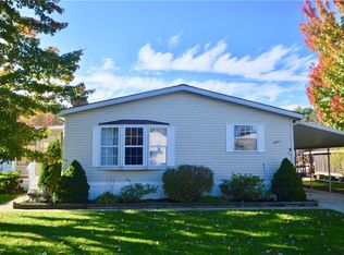 15 Lees Ln #15, Olmsted Falls, OH 44138