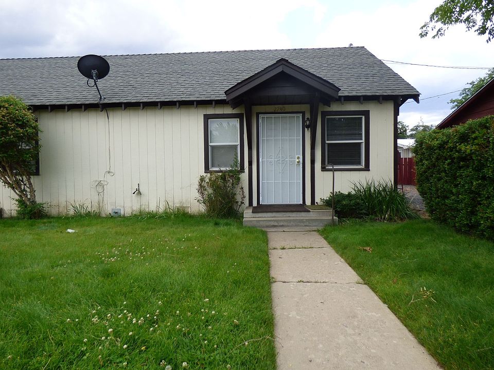 1st image of 2240 2nd St