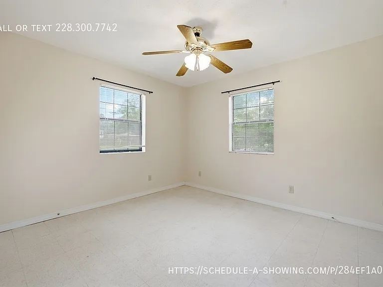 815 Amar St — Photo 7