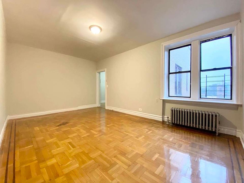 1st image of 680 E 224th St #4A