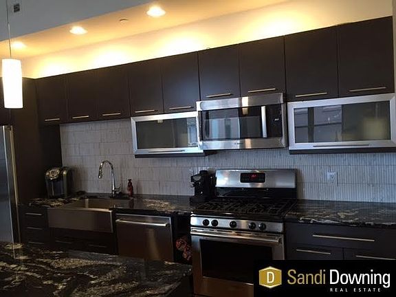 3rd image of 1308 Jackson St Suite 302