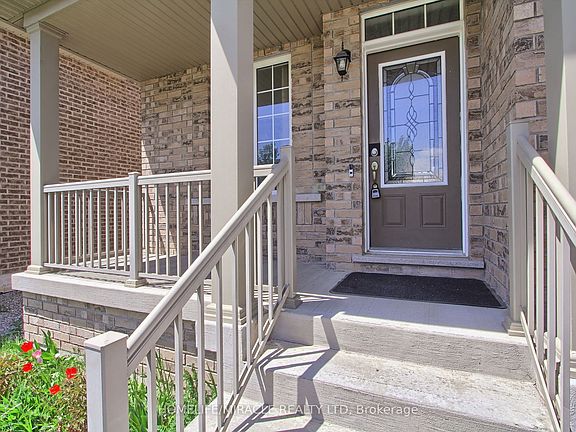 5th image of 992 Green St