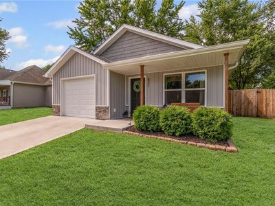 521 E Bird St, Hamilton, MO, 64644