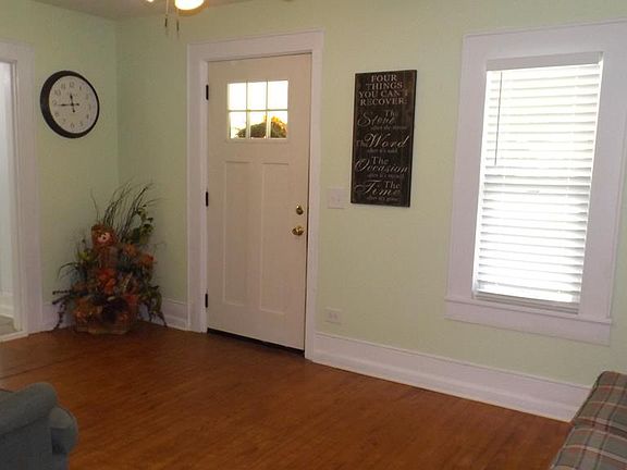 2nd image of 506 E 4th St