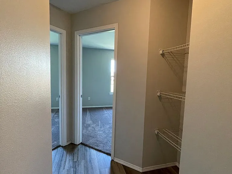2202 W Jonquil Ln — Photo 13