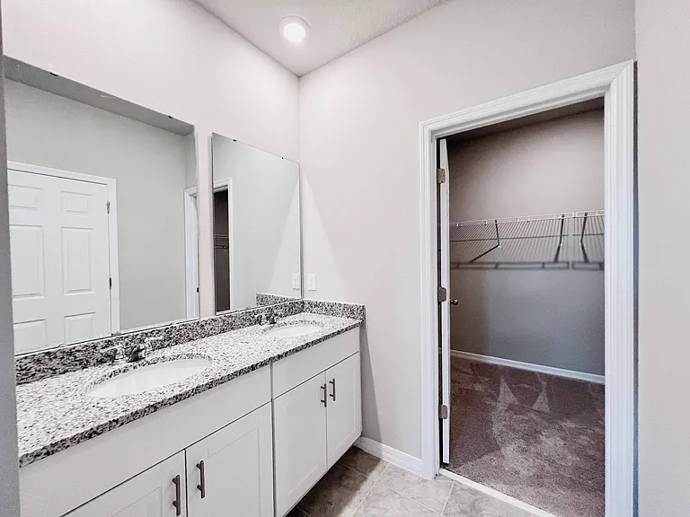 284 S Zuni Rd — Photo 16