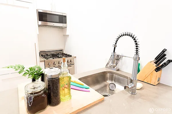 Rented by Oxford Property Group | media 18