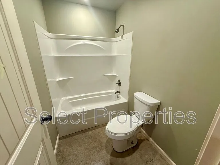 1215 Haltom St #B — Photo 7